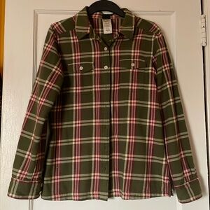 Patagonia organic cotton flannel shirt. Green, pink, off white. Size 6